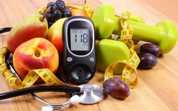 fruit weights lifestyle image